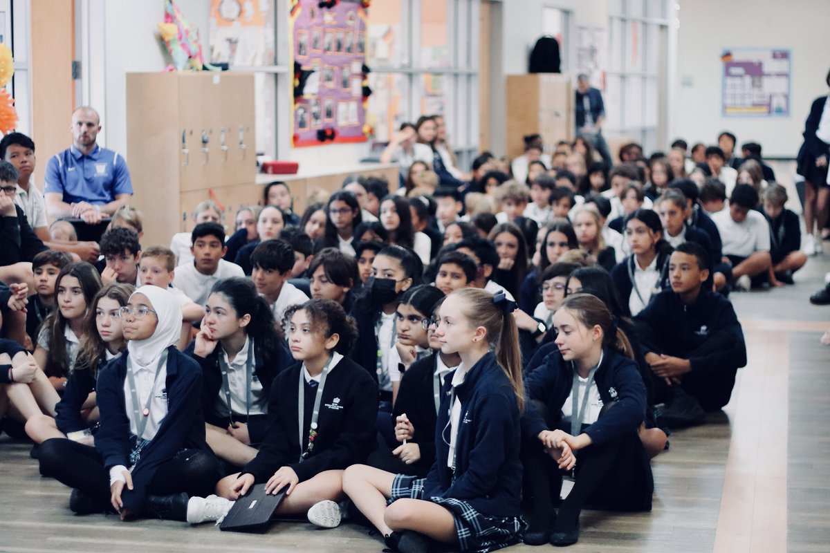 BISHouston's tweet photo. One kind word can change someone's entire day! 
October is #NationalBullyingPreventionMonth and our awesome @MissScounseling is sharing a timely reminder of the small yet significant things we can all do to uphold our school's values of #pride, #unity &amp; #respect. #BISHouston https://t.co/x8r6YuOXel