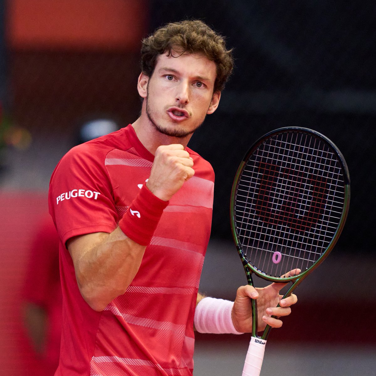 bet365_es's tweet photo. Carlos Alcaraz y Pablo Carreño se enfrentarán en cuartos de final del ATP Basilea.
🇨🇭 Roger Federer es el tenista más laureado en este torneo, que a su vez se juega en su ciudad natal.
¡Que bonito ver dos españoles ahí!
🇪🇸
#ATPBasilea https://t.co/KXuKjlY63A
