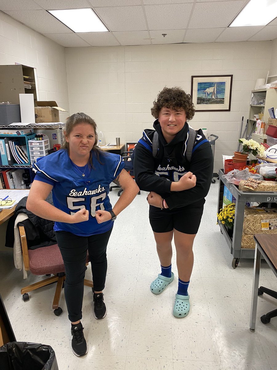 i chose Ms. Bone as my #sdteacherappreciation thanks for being an amazing teacher and always helping me enjoy learning 
<a href="/decatur_fb/">Decatur Football</a> 
<a href="/SDHS_Sports/">SDHS_Sports</a>