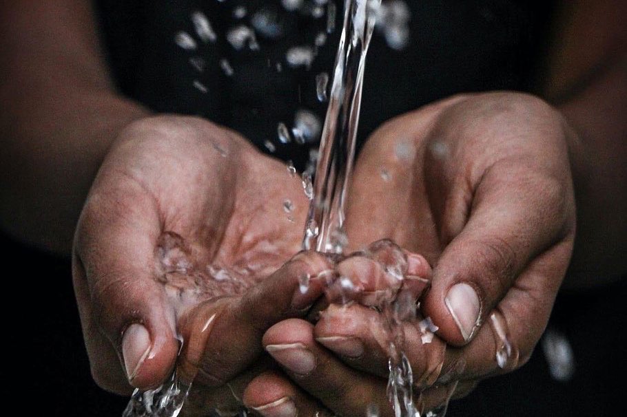 Stepupgreencli2's tweet photo. E-WASH (Environment, Water, Sanitation &amp; Hygiene) must be central to climate adaptation plans.

Having dignified access to clean drinking water is a Human Right .

#wash #water #sanitation #hygiene #ennvironment #disease #cholera #Nigeria #flood ##sawyerproducts #water #🇳🇬 https://t.co/c6ZzdAgk8G