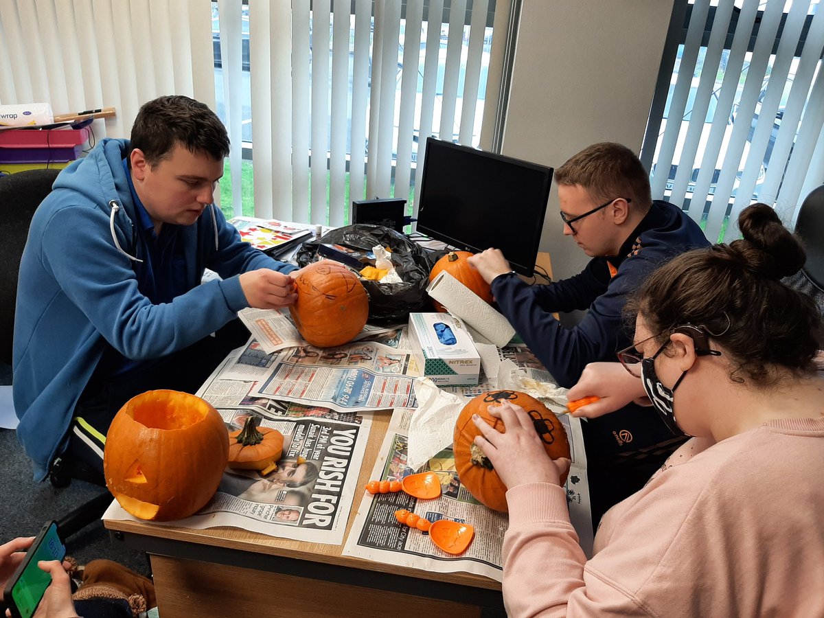 AccessSuccessNI's tweet photo. Our Access For Success members got together an evening this week and carved some pumpkins to get in the Halloween spirit!The pumpkins all turned out brilliant and we hope that all our members have a Happy Halloween 🎃 https://t.co/nERnvIWYHW