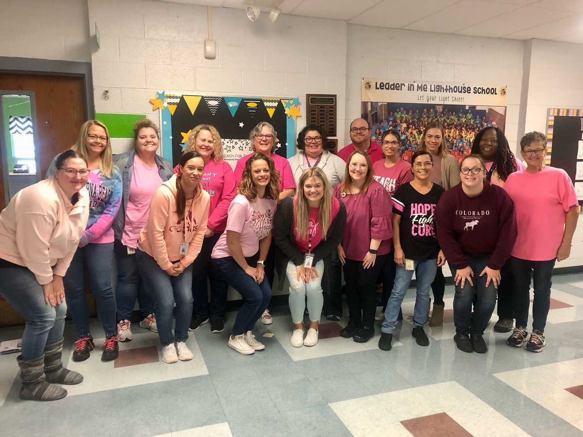 A pink kind of day 💗#leedenimday <a href="/PrincipalAaronB/">Aaron Barnett</a> <a href="/NKCSchools/">NKC Schools</a>