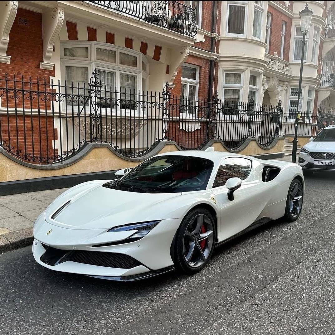 Ferrari SF90 Stradale is 🔥🔥 #Ferrari #FerrariSF90Stradale #supercar #essereFerrari