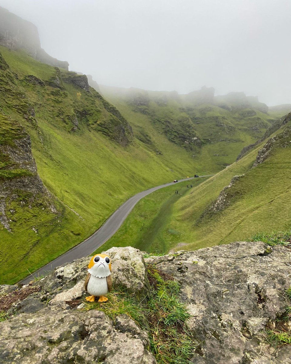 PabloThePorg's tweet photo. What a lovely spot, reminds me of Ahch-To #Porg #Winnatspass #Derbyshire #PeakDistrict #StarWars #TheRiseOfSkywalker #TheLastJedi  #PabloThePorg https://t.co/SWW6oju3O0