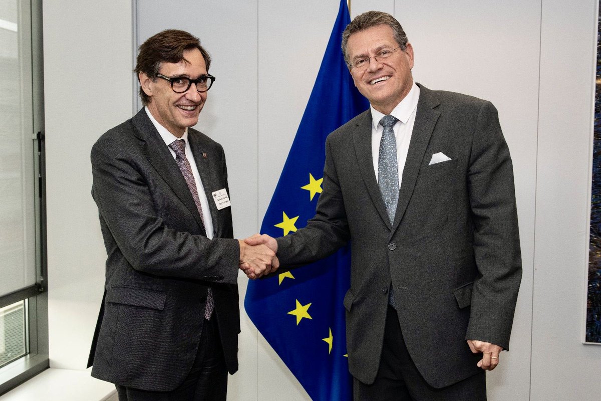 🇪🇺 Meeting with @MarosSefcovic, VP for Interinstitutional Relations & Foresight. We fully agree on the need and importance of Catalonia regaining prominence in the European institutions. I have shared with him my commitment to continue working on it.