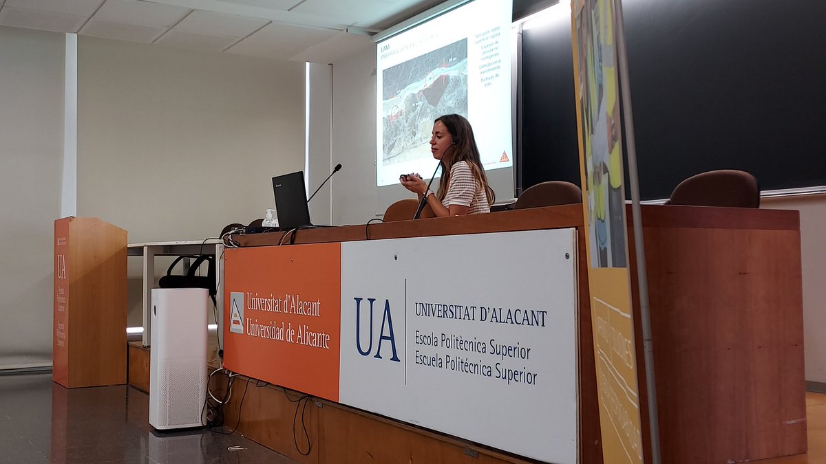 RafaTortajada's tweet photo. @SikaSpain hoy en @UA_Universidad dando una ponencia a los alumnos de arquitectura sobre impermeabilizacion en cubiertas. Gracias a todos los asistentes!! https://t.co/BR9Behjkuo