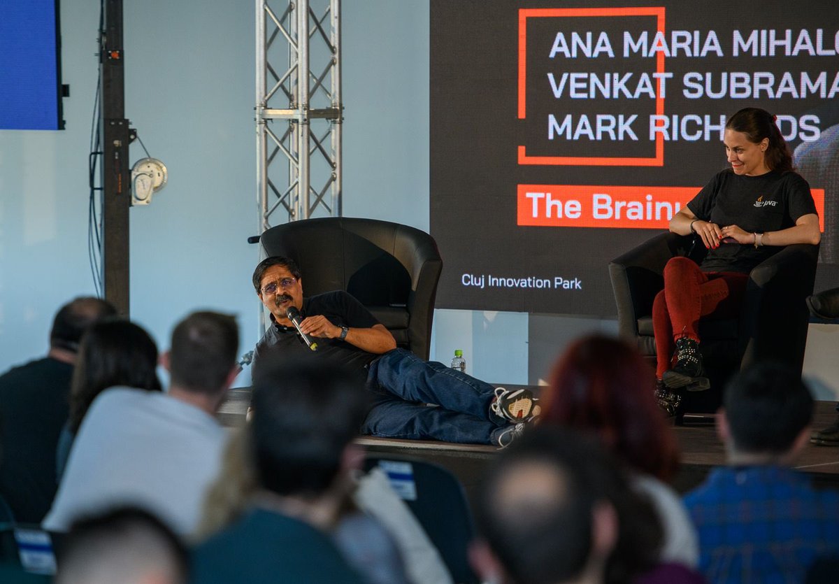 markrichardssa's tweet image. During the expert panel at #codecampromania Cluj @venkat_s got tired so decided to lay down. LOL!!! What a great conference and what a great group of attendees! Now on to Bucharest for more conferences!