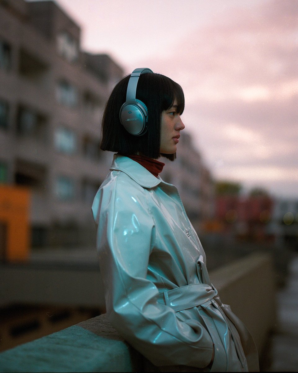 alexkibb_'s tweet photo. Bose headphones shot on #120film https://t.co/dPaUp8BOGz