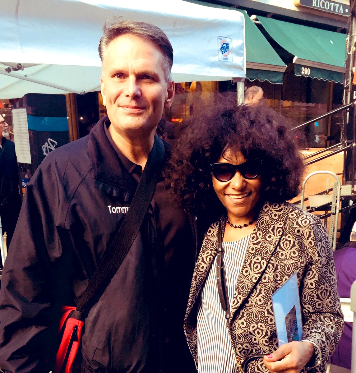 TommyBayiokos's tweet photo. Great recent years throwback with singer Dolores “LaLa” Brooks of “The Crystals”…🥰☺️🎼#ThrowbackThursday #Crystals #DaDoRonRon #MusicFamily #SoundCheck #LaLa https://t.co/kzsuLz89t3