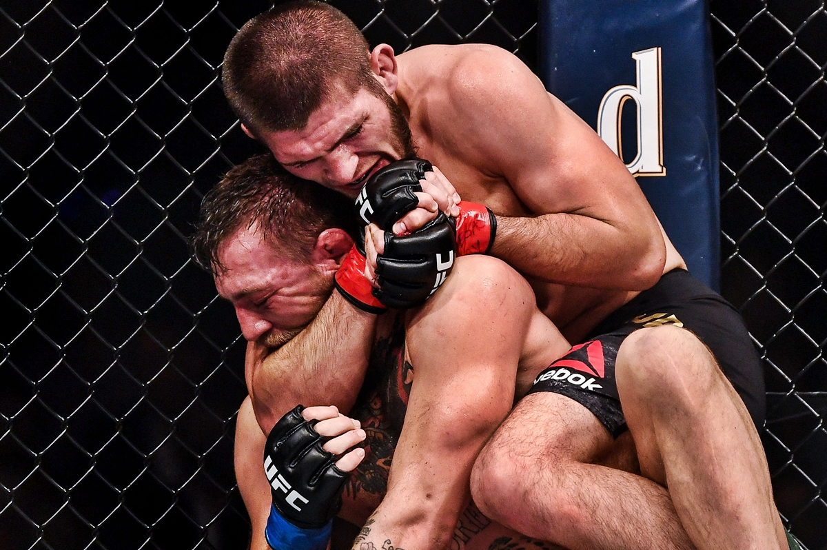 big38gohawkem's tweet image. the 2 greatest moments that humbled the MMA world