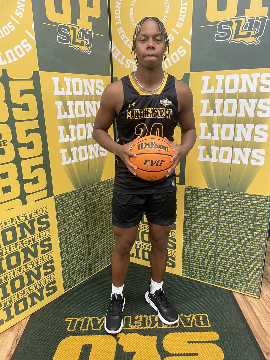 kameronb18's tweet photo. Hammond wtddd? #LionUp💚💛 @LionUpMBB @MbbTitans @ThaboiEboogie @PCousy2 https://t.co/0aoPovOWhl