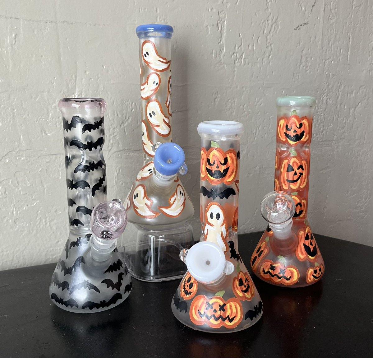 ShopDeVased's tweet photo. ✨Bongs are 20% off with code SPOOKY 🎃👻🦇✨ https://t.co/3Q03bJkAse