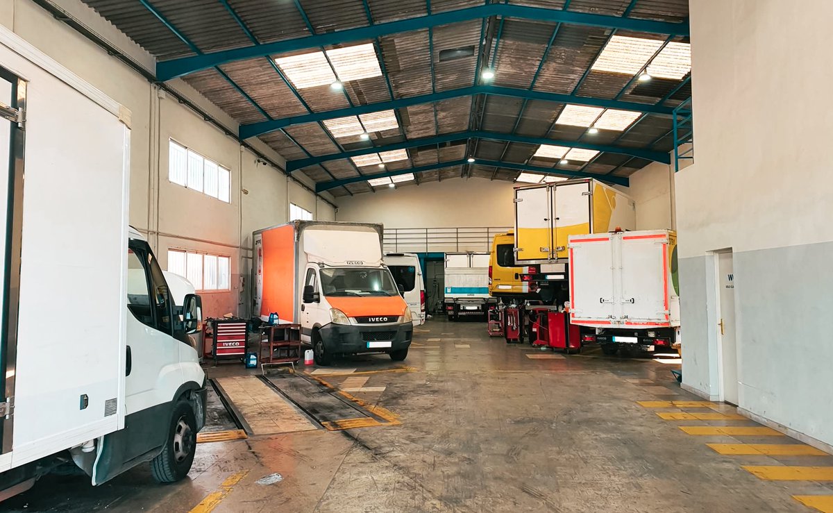 CarReception's tweet photo. ¡Hola desde Palma de Mallorca! 🏝️
Esta semana estamos instalando CAR en #MEBASA, concesionario oficial @IvecoES en las Islas Baleares. ⭐

¡Muchas gracias a todo el equipo por el trato recibido durante la implementación!❤️¡Así da gusto trabajar!

#digitalización #digital #futuro https://t.co/5RiD3hQX2m