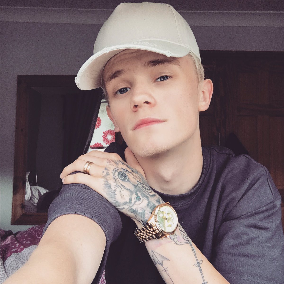 HAPPY 24TH BIRTHDAY TO CHARLIE LENEHAN 
