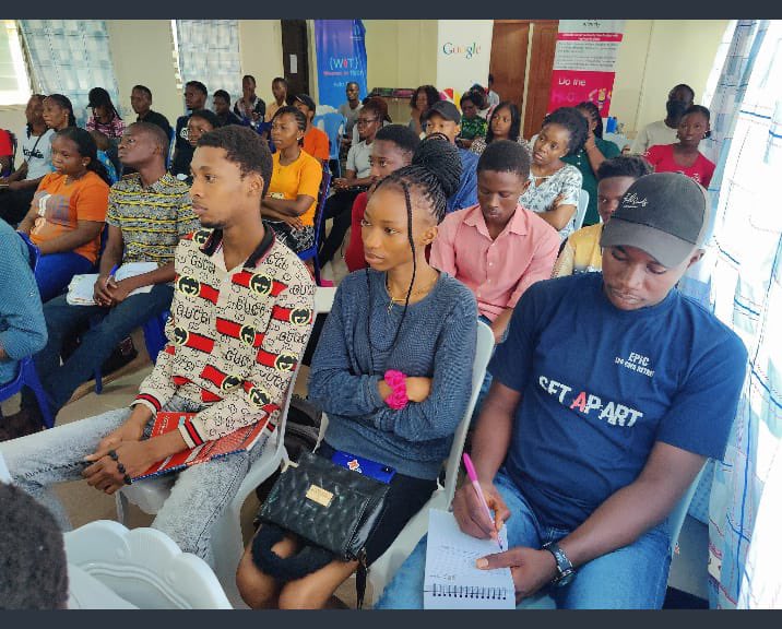 JhayJahswill's tweet photo. Thank you @TheOyinbooke for the session.@mlsa_eksu
#MLSANG
#MLSAEKSU
#MLSAEKITI https://t.co/eANYlqaVas