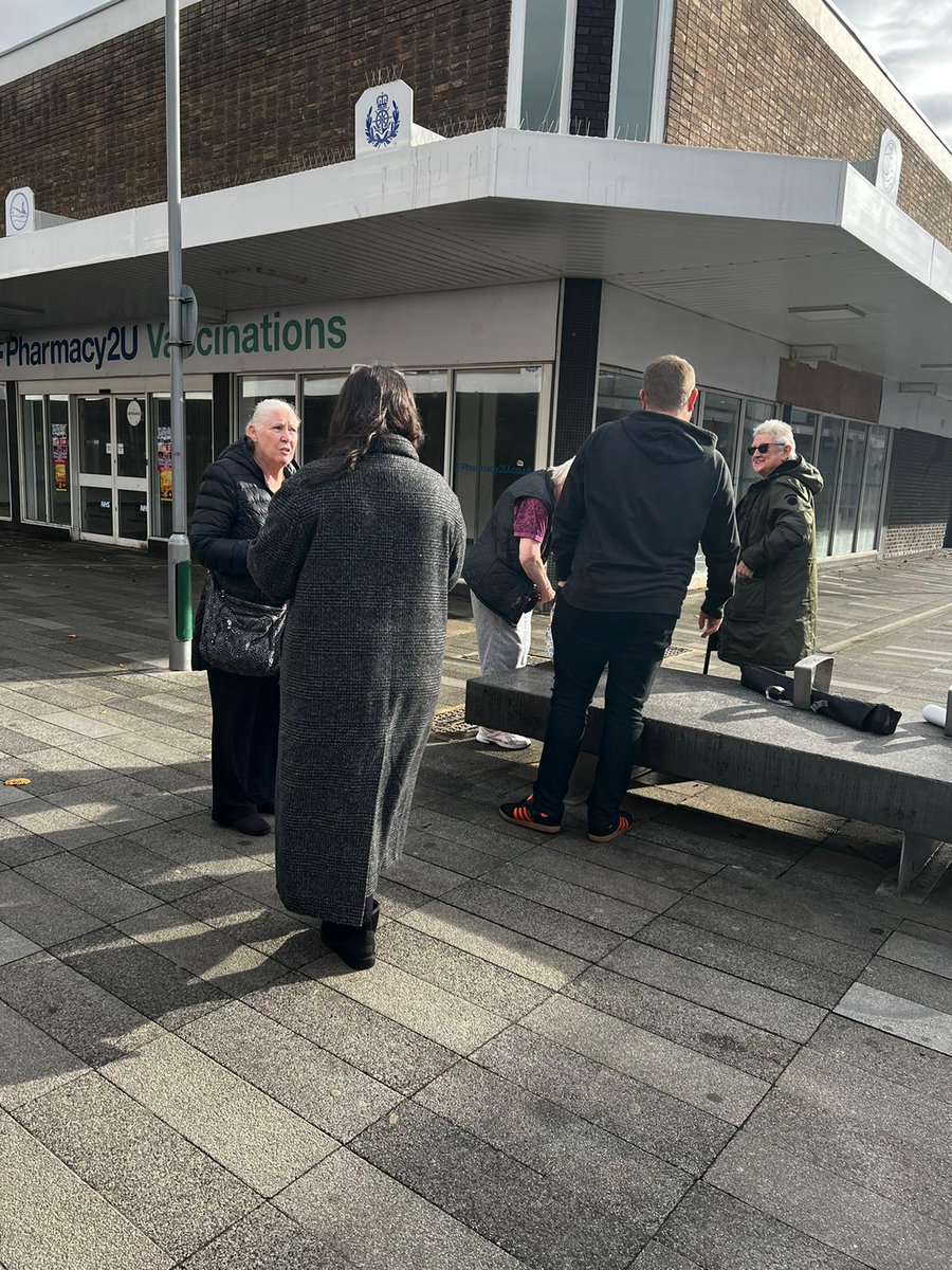 Thanks to everyone who stopped to speak to my team this morning in Hebburn Town Centre! 👋 Some key topics discussed included: - town centre regeneration - anti-social behaviour - energy bills - homelessness - issues with the council