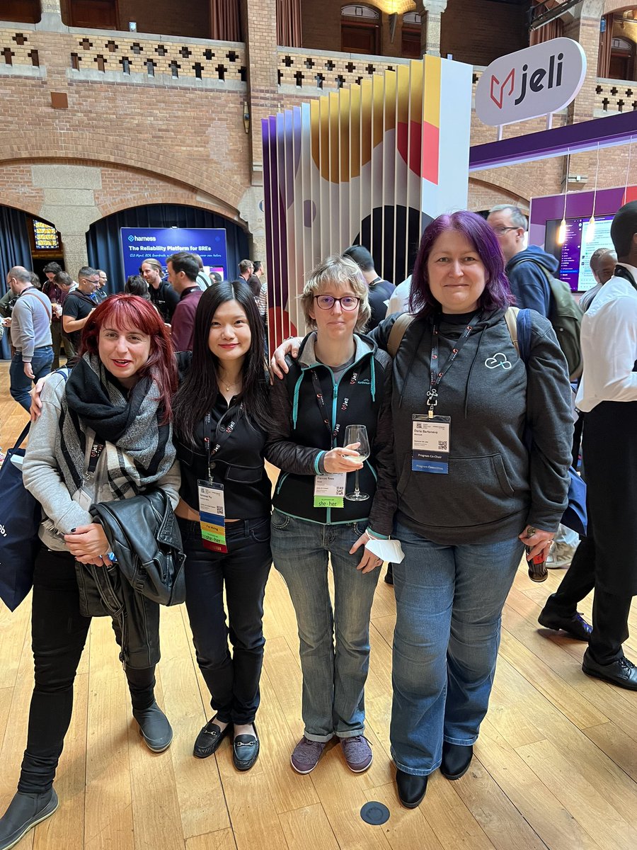 Daria (@dasharv) on Twitter photo Ladies SRE at #srecon! With my dear friends and co-chairs of SREcon21 <a href="/reesencybias/">Frances Rees</a> and <a href="/van_yiu/">Vanessa Yiu</a> and my Lightning Talks co-chair for SREcon19 EMEA <a href="/manjiki/">effie mouzeli ☀️☀️</a> Ladies SRE at #srecon! With my dear friends and co-chairs of SREcon21 <a href="/reesencybias/">Frances Rees</a> and <a href="/van_yiu/">Vanessa Yiu</a> and my Lightning Talks co-chair for SREcon19 EMEA <a href="/manjiki/">effie mouzeli ☀️☀️</a>