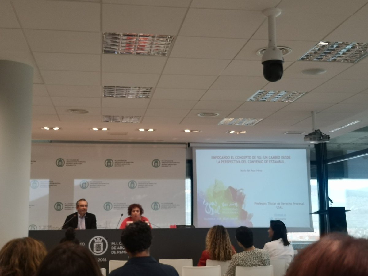 ICA_ESTELLA's tweet photo. XXII Jornada de especialización jurídica contra la violencia de género, segundo día, empezamos con @tillomarta #MartaDelPozoPérez Enfocando el concepto de Violencia de Género. #ICAESTELLA #ICATUDELA #ICATAFALLA #MICAP https://t.co/MwLtNVnP1r