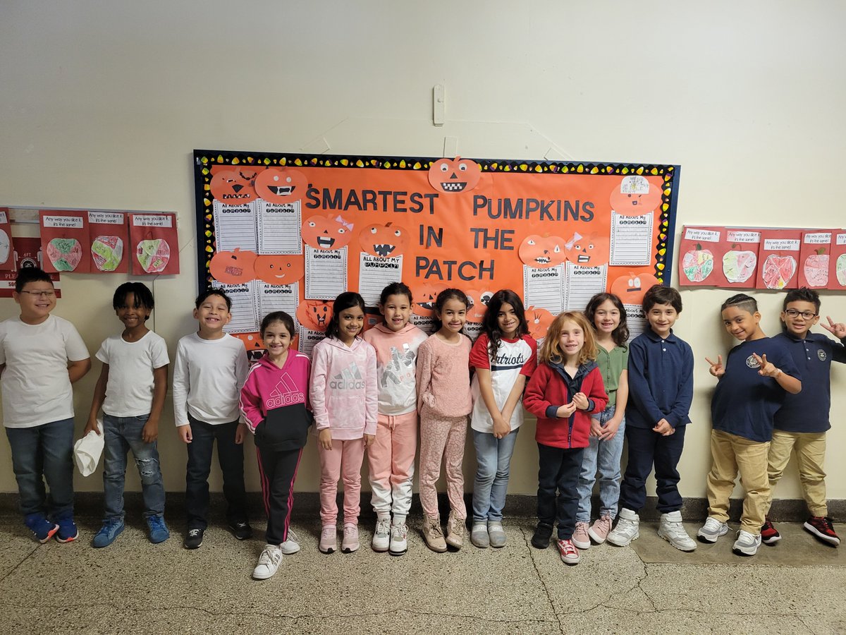 "Friends don't let friends do drugs." It's twin day at WCS and Ms. Johnston's class is taking part in saying no to drugs in honor of Red Ribbon Week.