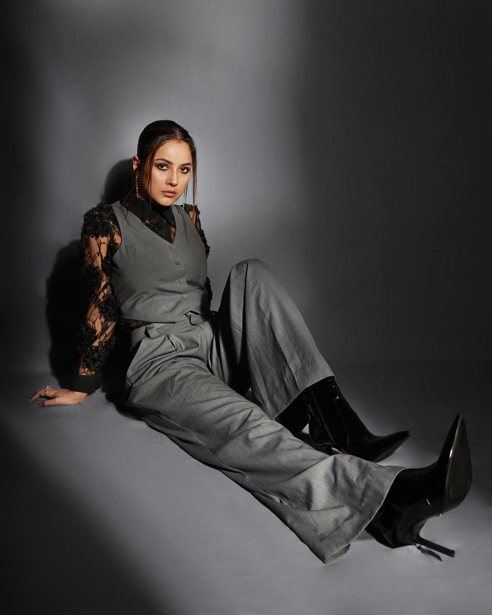 #ShehnaazGill!!

celebsline.com/shehnaaz-kaur-…