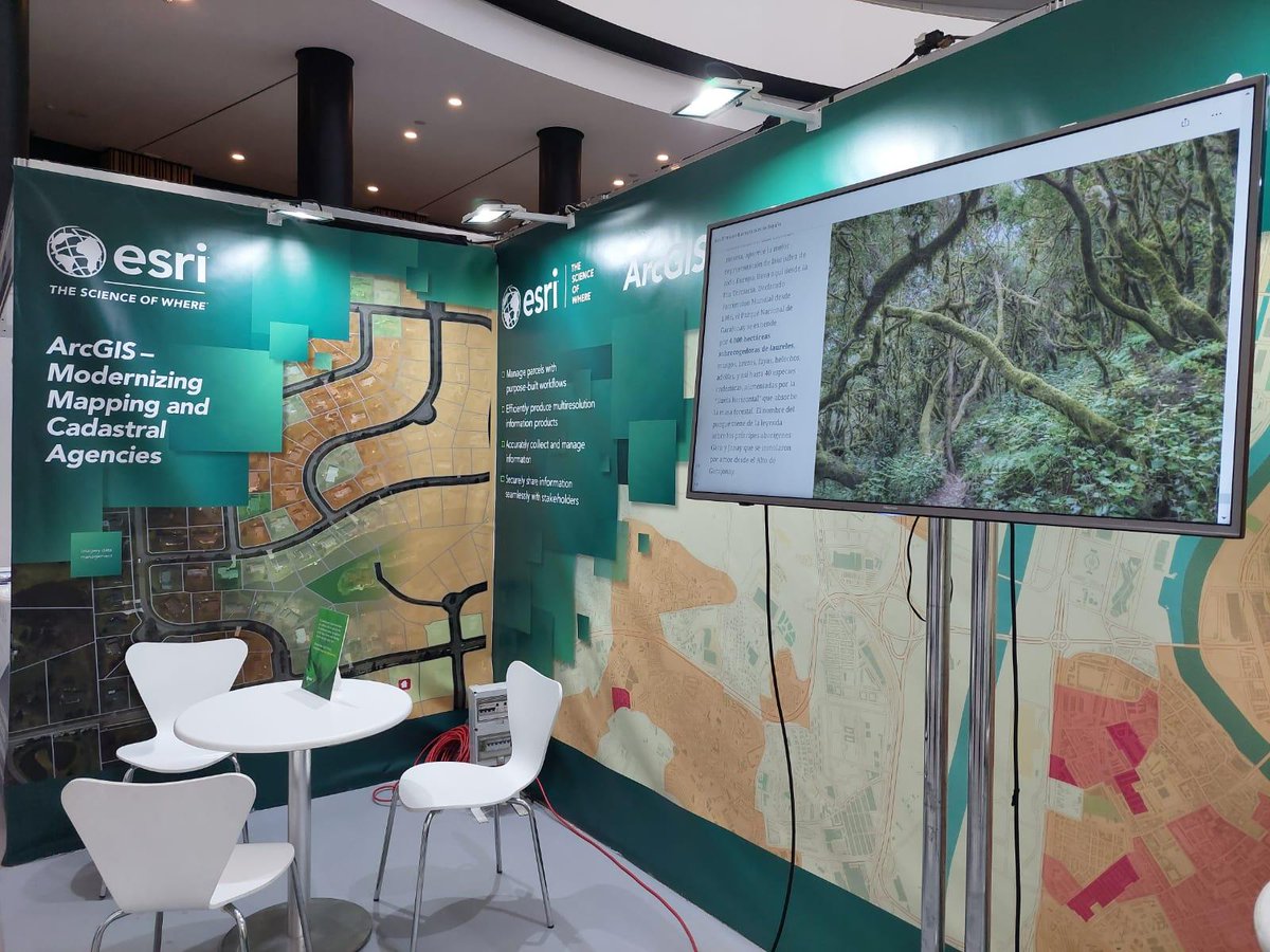 Esri_Spain's tweet photo. 📢🌎 Hoy estamos en #Topcart2022 en #Sevilla, XII Congreso Internacional de Geomática y Ciencias de la Tierra TOPCART 2022 ¡Te estamos esperando! Visita nuestro stand en #TopCart del 26–28 de octubre de 2022 @ICOIGT 

https://t.co/TxnhE85pjp https://t.co/bLpDHWvu88