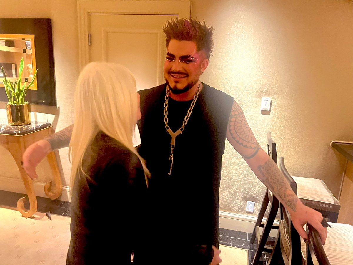 johnnykats's tweet image. Sweet reunion scene from last night. Anita Mann of @FantasyLuxor cast @adamlambert as a contracted performer on Holland America in 2001, when he was 19. They were thrilled to chat after last night’s show @WynnLasVegas. Great to meet his mom, Leila, too. #RJNow @reviewjournal