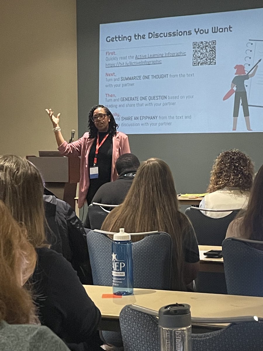 Chandra Manning (AKA The Legend) has captivated this packed room at the #AIM22.⁦<a href="/digital_apple/">Chandra Manning</a>⁩