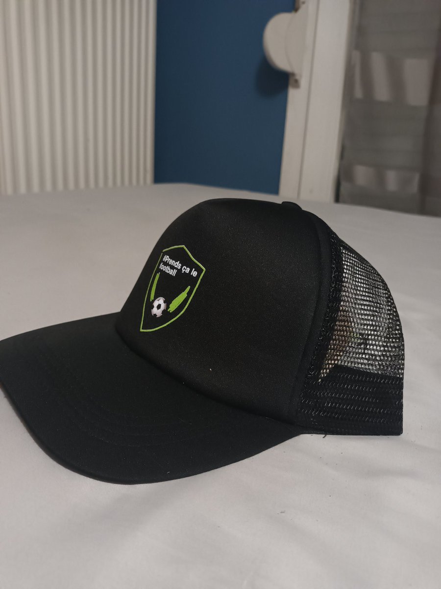 FCDsenior's tweet photo. 🚨ANNONCE CONCOURS !!!

Pour marquer le coup d'une saison historique et imprévisible puis de la création de ce compte twitter nous vous mettons en jeu une magnifique casquette collector à l'effigie du compte.
Pour participer il vous faut juste RT ce post .💚🖤 https://t.co/9I00GC8rIA