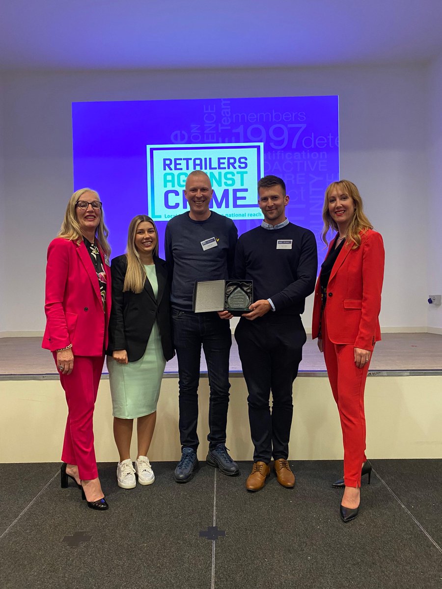 #Dumfries Town Centre Community Officers are delighted to be part of the <a href="/PoliceScotland/">Police Scotland</a> team who received special recognition at the Retailers Against Crime Conference. The award recognised our #Partnershipworking &amp; dedication to tackling retail crime #RACConference2022 <a href="/RACLtd/">RAC Ltd</a>