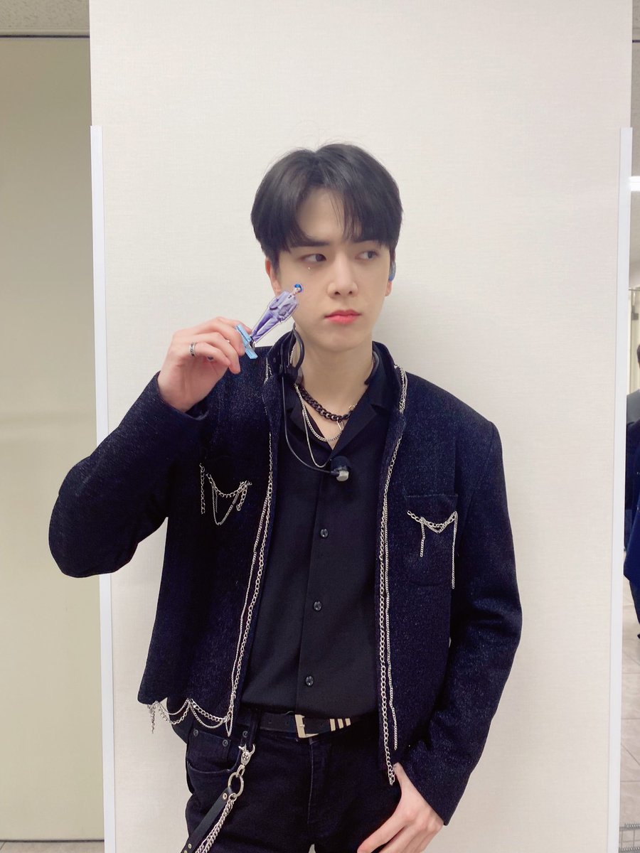 thebjcheckin's tweet photo. 221028

#더보이즈 #영훈 

#MMAVOTE #theboyz https://t.co/U45xTrB9pH