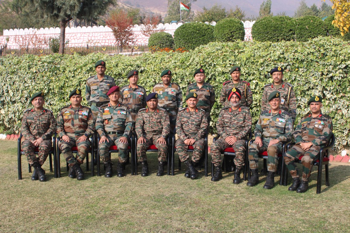 PBSHABD's tweet photo. General Manoj Pande COAS visited Headquarters #VictorForce and reviewed the operational preparedness & security situation.
COAS interacted with the officers & staff and lauded them for their professionalism and dedication to duty.
@adgpi https://t.co/a4zxfTmhOD