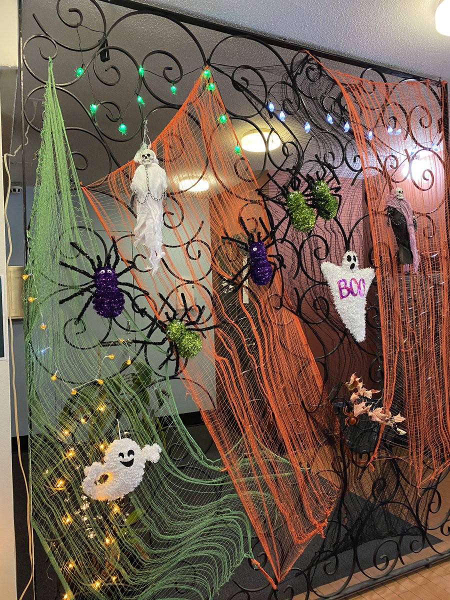 GreenwinTALKS's tweet image. Are you decorating this Halloween? Our sites sure are! Check out 80 Cosburn's creepy crawlers! 

Don't forget, it's not too late to enter our Halloween resident costume contest. #halloween #lobbydecor #propertymanagement #contest