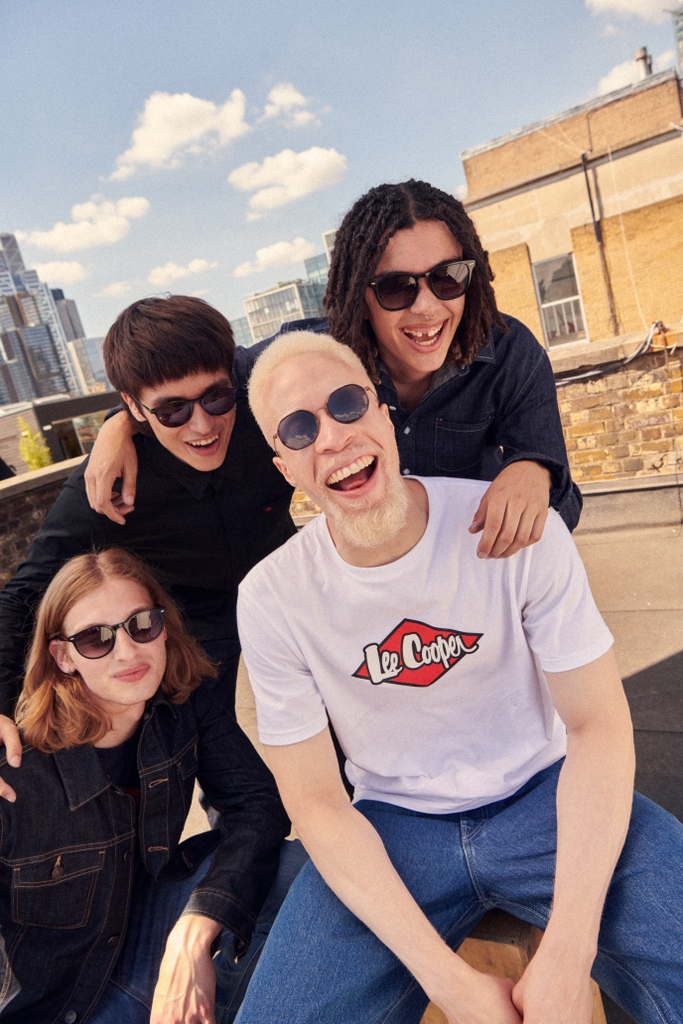 Lee Cooper tweet media