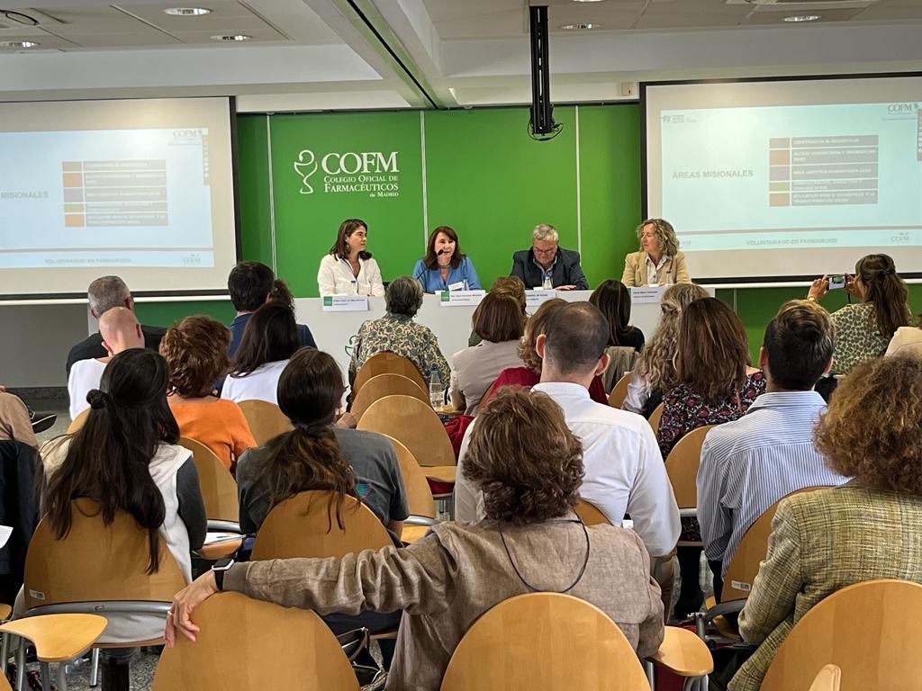 COFMadrid's tweet photo. Gracias por convertir esta jornada en un encuentro entre amigos lleno de #solidaridad. Hemos conocido la labor de organizaciones volcadas en mejorar la calidad de vida de las personas. Si eres #farmacéutico, pronto podrás conocer el nuevo #voluntariadoCOFM y colaborar con ellas. https://t.co/kP88zF0dmL