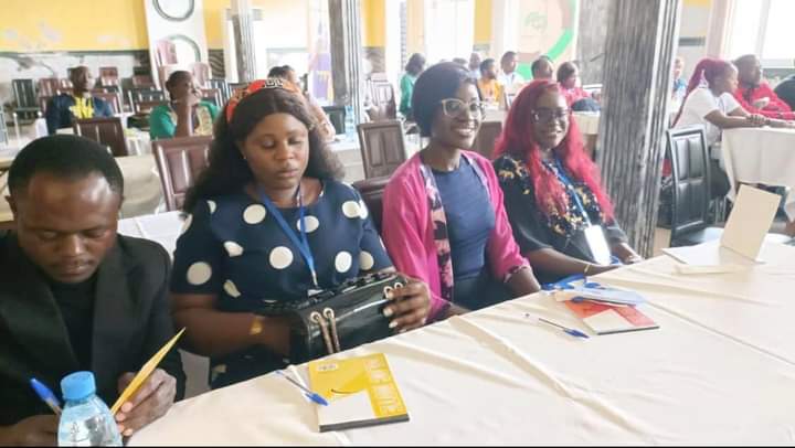 DefyhatenowWCA's tweet photo. Whether online or offline, hate speech poses a threat to peace, democracy & human rights.
Since this morning, community & association leaders are being drilled on ways to mitigate hate speech & the ongoing conflict in the S.W. region 🇨🇲
#FieldGuideCameroon 2.0
#PeaceBuilding https://t.co/gCkKfV4WEf