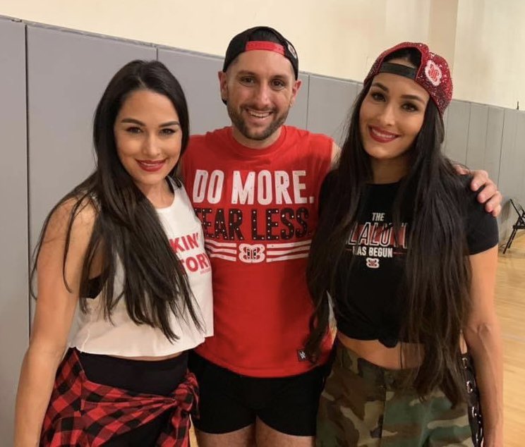 4 years ago today I had the incredible opportunity to MC @BellaTwins Pep Rally. Forever grateful for one of my favorite days 🤍 #BellaArmy