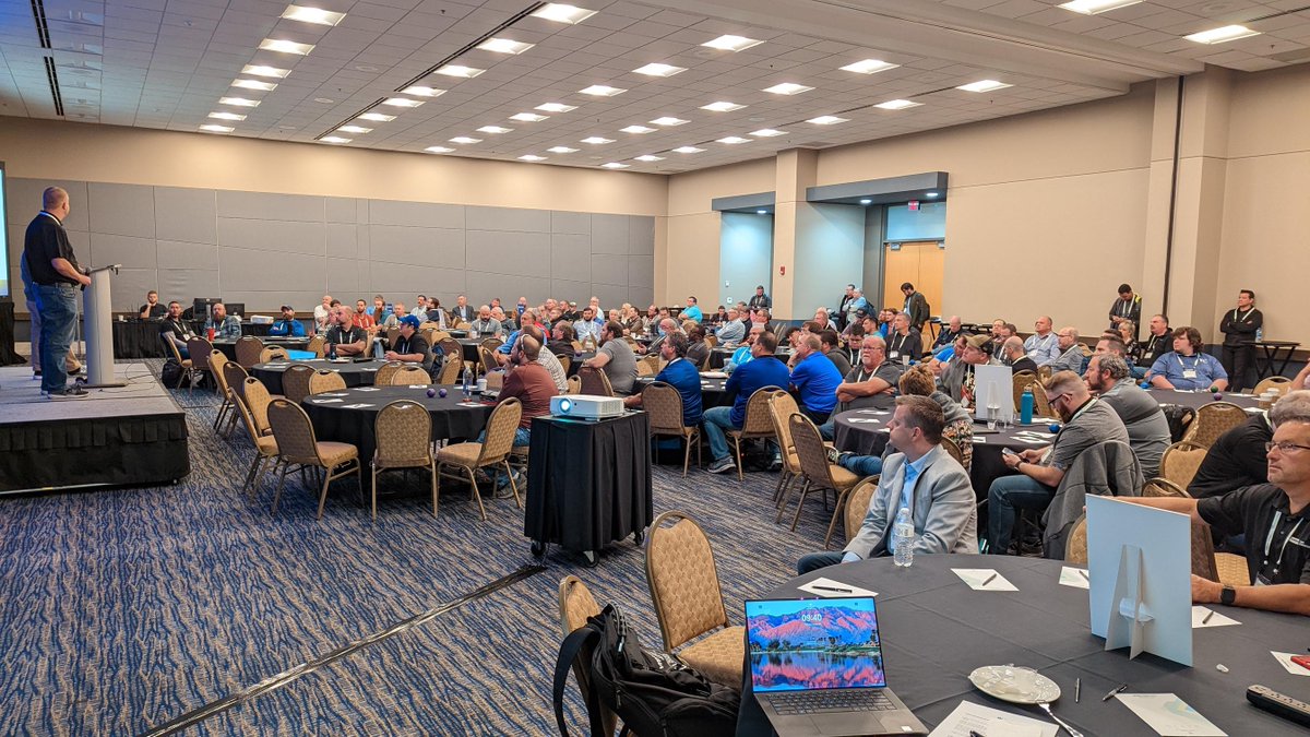 VMware User Group tweet media