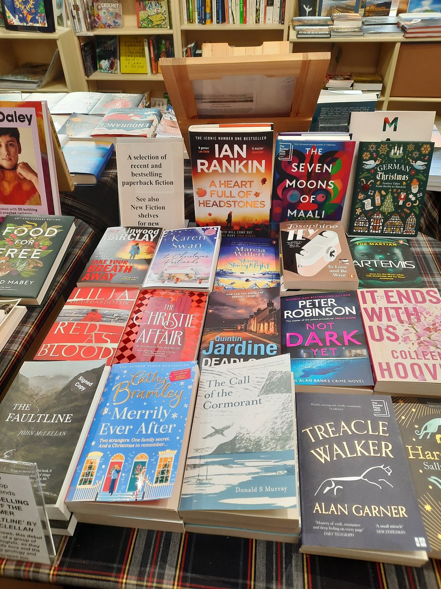 UllapoolB's tweet image. A glimpse at our #newfiction #displaytable at @UllapoolB including @Beathhigh @KarenSwan1 @CathyBramley @DonaldMurray56 #Thechristieaffair #coleenhoover @quintinjardine and @TheBookerPrizes winning novel #SevenMoonsofMaali
#ChooseBookshops #ullapoolbookshop