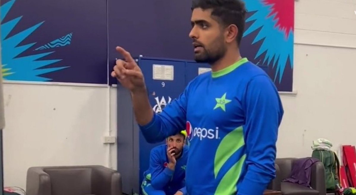 sara_pirzadaa's tweet photo. "No one will point fingers, just pack your bag and get ready for karachi airport" -Babar Azam https://t.co/V6AATASUgh