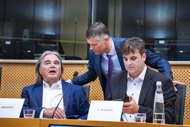 ValterFlego's tweet photo. Through #LABINA we’re connecting 🇪🇺 through art &amp; tolerance!

In these difficult times for our 🌍, LABINA creates bridges and #togetherness

Istria &amp; Vojvodina are a LABINA success story 🎯

More to come 😎

 @CroatiaInEU @SRBinEU @europe_creative @SneskaEN @LJahierEU @ElisLovric https://t.co/b5lJ2VhR2H