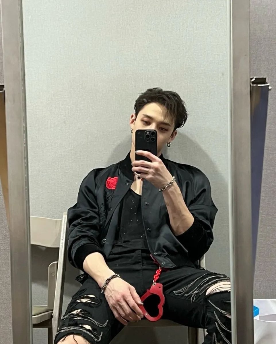 seofvr's tweet photo. COMING BACK JUST TO TWEET ABKUT THIS https://t.co/LdxKZQwtuK