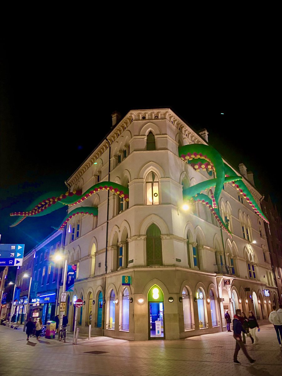 Our final monster has arrived!! 🐙

Why not come into Belfast City Centre this Halloween weekend to spot all of our giant monsters! 

Tag us @BelfastBID and use #belfastmonsters if you see one.