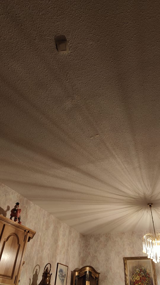 NosArtisansODT's tweet photo. #nosartisansontdutalent
l'#interupteur au #plafond ... https://t.co/HBOUTicvh4