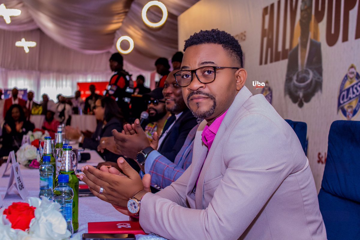 JohnnyLyba's tweet photo. Nous étions présents pour accompagner l’artiste @fallyipupa01 à sa conférence de #Presse . Nous vous invitons à venir nombreux ce 29 Octobre pour l’honneur de la musique et la culuture congolaise. @BralimaSA @Rawbank_sa @Vodacomcongo https://t.co/3d76GydvZx