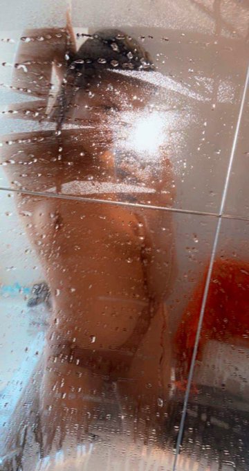 Check the comments for your FREE hot &amp; steamy video 😘 https://t.co/VsifeDP64P