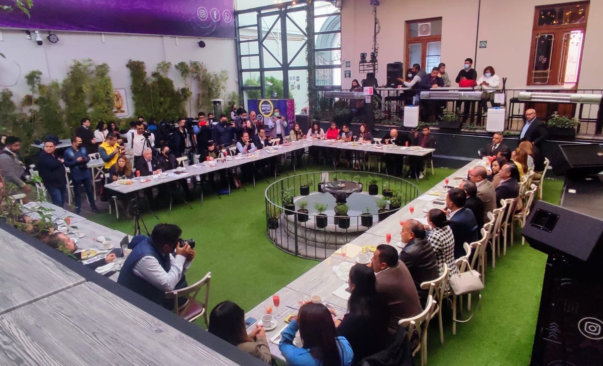 Conferencia de prensa sobre la posibilidad de #Alianza para el 2023 en edomex. @Jesus_ZambranoG @omarortegaa_mx. Sigue la transmisión: fb.watch/gqlRnWbVYb/