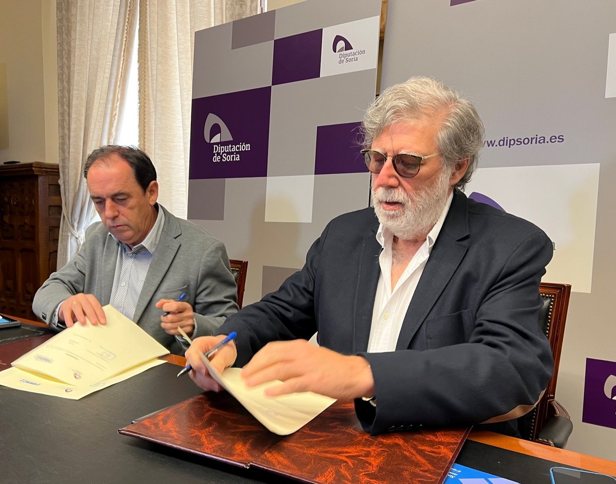 🤝🏻 Esta mañana el presidente de #FOES, Santiago Aparicio, y Benito Serrano, presidente de <a href="/dipsoria/">Diputación de Soria</a>  han firmado los convenios de #colaboración para los proyectos de atracción de empresas en <a href="/InvestInSoria/">Invest in Soria</a> y para revertir la despoblación desde la <a href="/sspa_network/">SSPA</a>