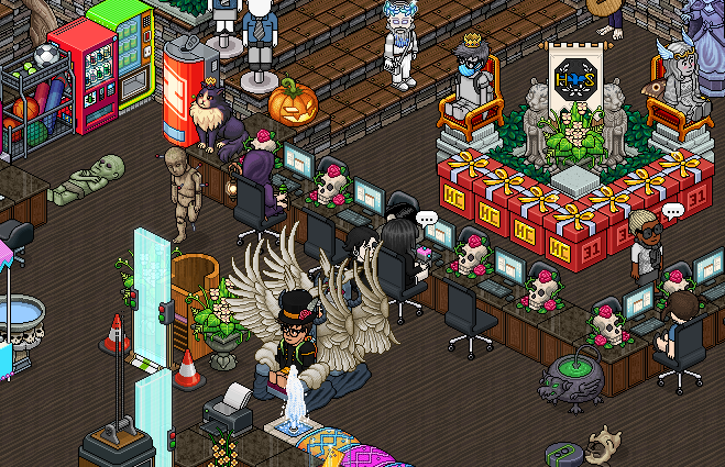 HabboDoHS's tweet photo. 🤔 Did you get the new @Habbo  LTD?!?
💫One of our founders only went out and bought 2 of them 😯
👉What are your thoughts on them? Let us know!

#Habbo https://t.co/9Zp46xukor