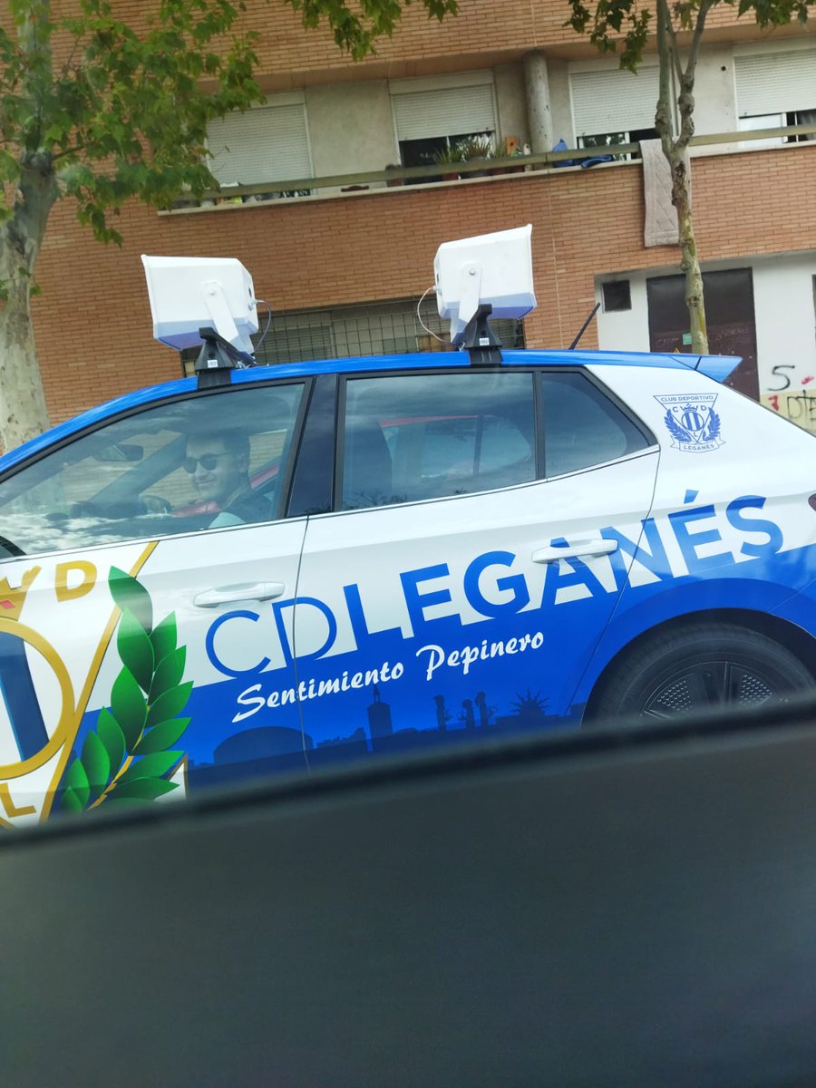 GrilloLega's tweet photo. @CDLeganes #ElCocheDelLega él lo sabe, el sorteo lo gano yo para ir con mi hija https://t.co/buhw80NXEP