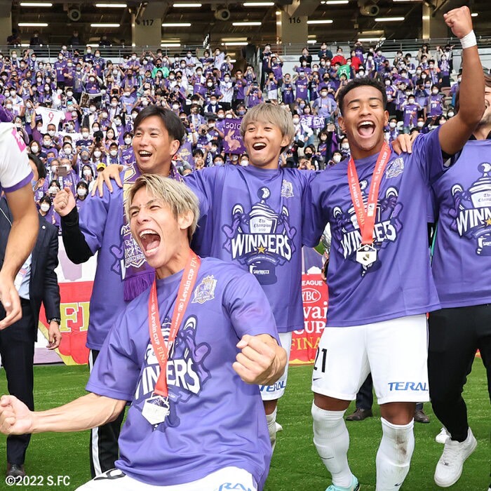 🟣2022JリーグYBCルヴァンカップ優勝記念グッズ🐻🌟 🏆優勝記念Tシャツ